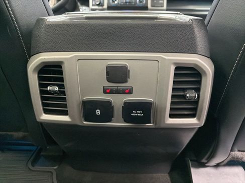 Used 2019 Ford F150 Lariat w/ Equipment Group 502A Luxury AWD/4WD image 11