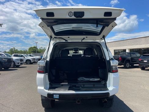 Used 2017 Toyota 4Runner TRD Pro AWD/4WD image 8