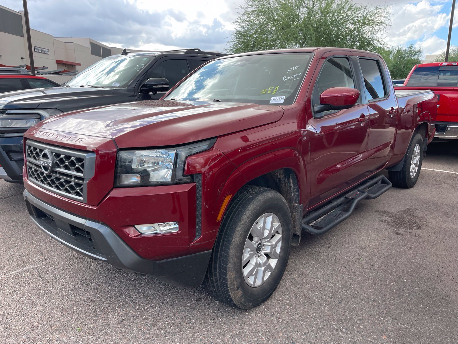 Used 2023 Nissan Frontier SV AWD/4WD image 1