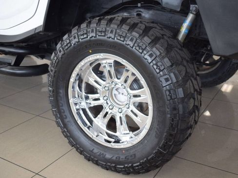 Used 2003 HUMMER H2 w/ Preferred Equipment Group image 17