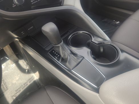 Certified 2019 Toyota Camry LE FWD image 20