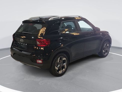 New 2026 Hyundai Venue SEL FWD image 5