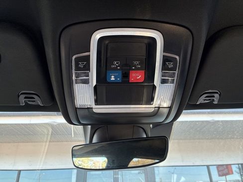 Used 2024 RAM 1500 Laramie image 19