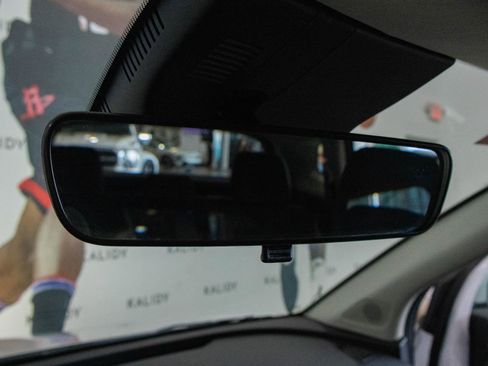 Used 2025 Kia Sportage LX image 12