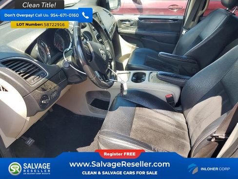 Used 2016 Dodge Grand Caravan SXT FWD image 9