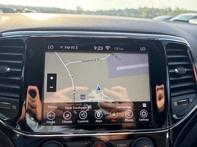 Used 2020 Jeep Grand Cherokee Altitude AWD/4WD image 14