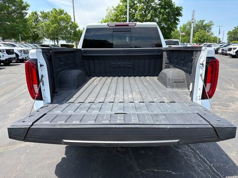 Used 2021 GMC Sierra 1500 SLT AWD/4WD image 11