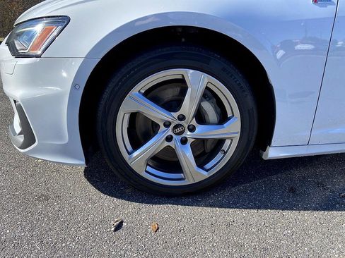 Used 2024 Audi A6 Premium Plus image 8