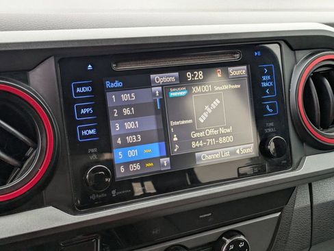 Used 2017 Toyota Tacoma SR5 image 20