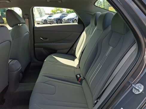 Certified 2023 Hyundai Elantra SEL w/ Convenience Package FWD image 10