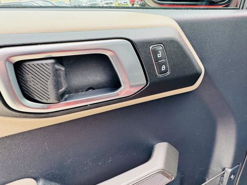 Used 2022 Ford Bronco Wildtrak AWD/4WD image 14