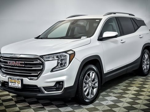 Used 2022 GMC Terrain SLT image 4