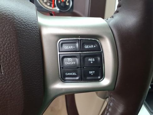 Used 2016 RAM 1500 Laramie w/ Convenience Group image 29