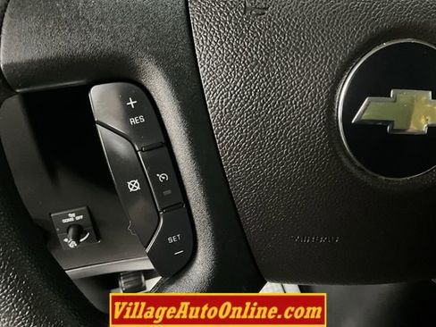 Used 2019 Chevrolet Express 2500 w/ Driver Convenience Package image 22