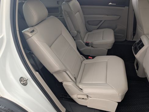 Used 2021 Volkswagen Atlas SE w/ Panoramic Sunroof Package FWD image 21