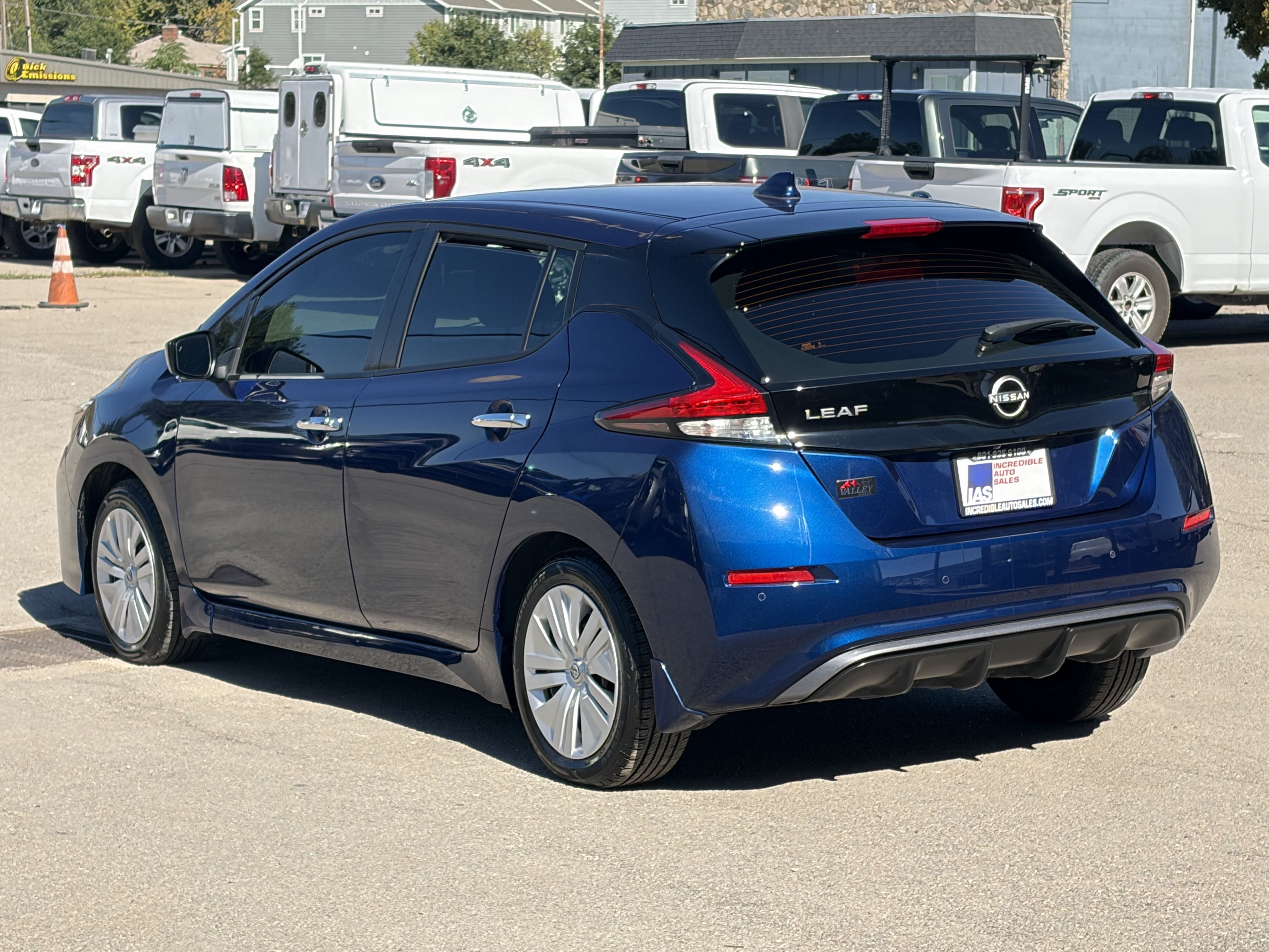 Used 2025 Nissan Leaf S FWD image 4