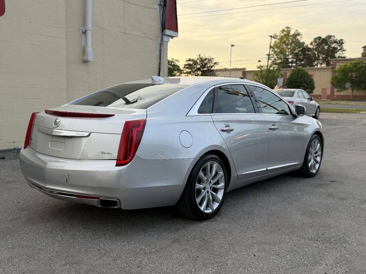 Used 2015 Cadillac XTS Luxury AWD/4WD image 7