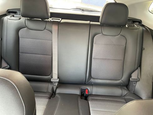 Used 2025 Chevrolet Trax LT w/ LT Convenience Package image 36