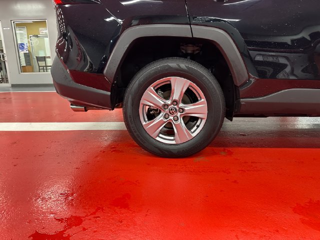 Certified 2025 Toyota RAV4 XLE AWD/4WD image 30