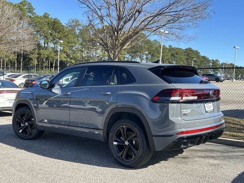 New 2026 Volkswagen Atlas Cross Sport SEL R-Line AWD/4WD image 4