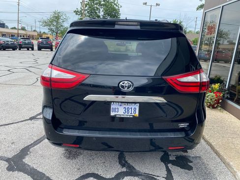 Used 2015 Toyota Sienna Limited Premium AWD/4WD image 9