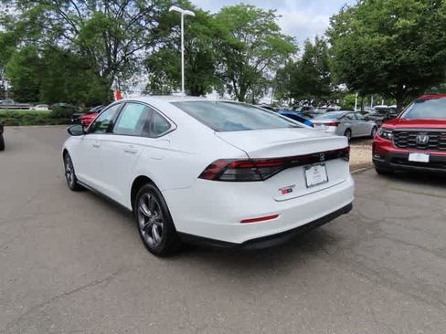 Used 2023 Honda Accord EX image 4