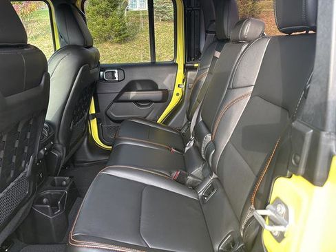 Used 2023 Jeep Gladiator Mojave w/ Cold Weather Group image 16