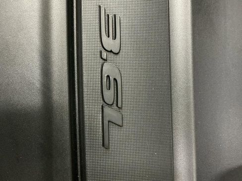 Used 2024 Chrysler Pacifica Touring-L FWD image 30