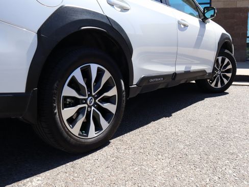 Used 2023 Subaru Outback Limited XT AWD/4WD image 11