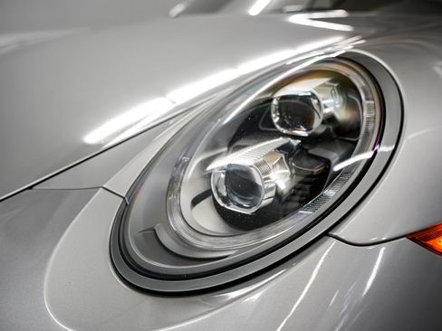 Used 2018 Porsche 911 Carrera S RWD image 32