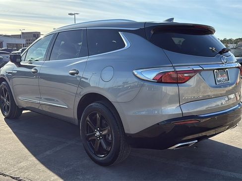 Used 2023 Buick Enclave Essence w/ Experience Buick Package image 5