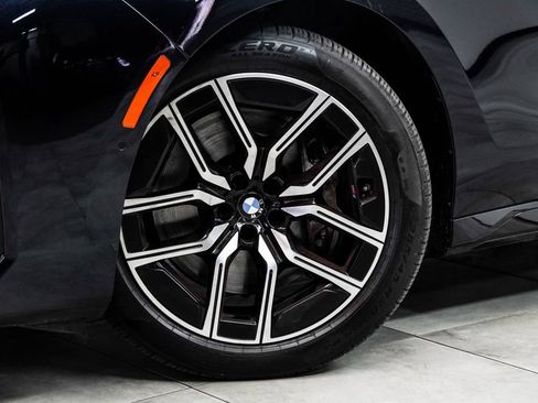 Used 2023 BMW 760i xDrive AWD/4WD image 3