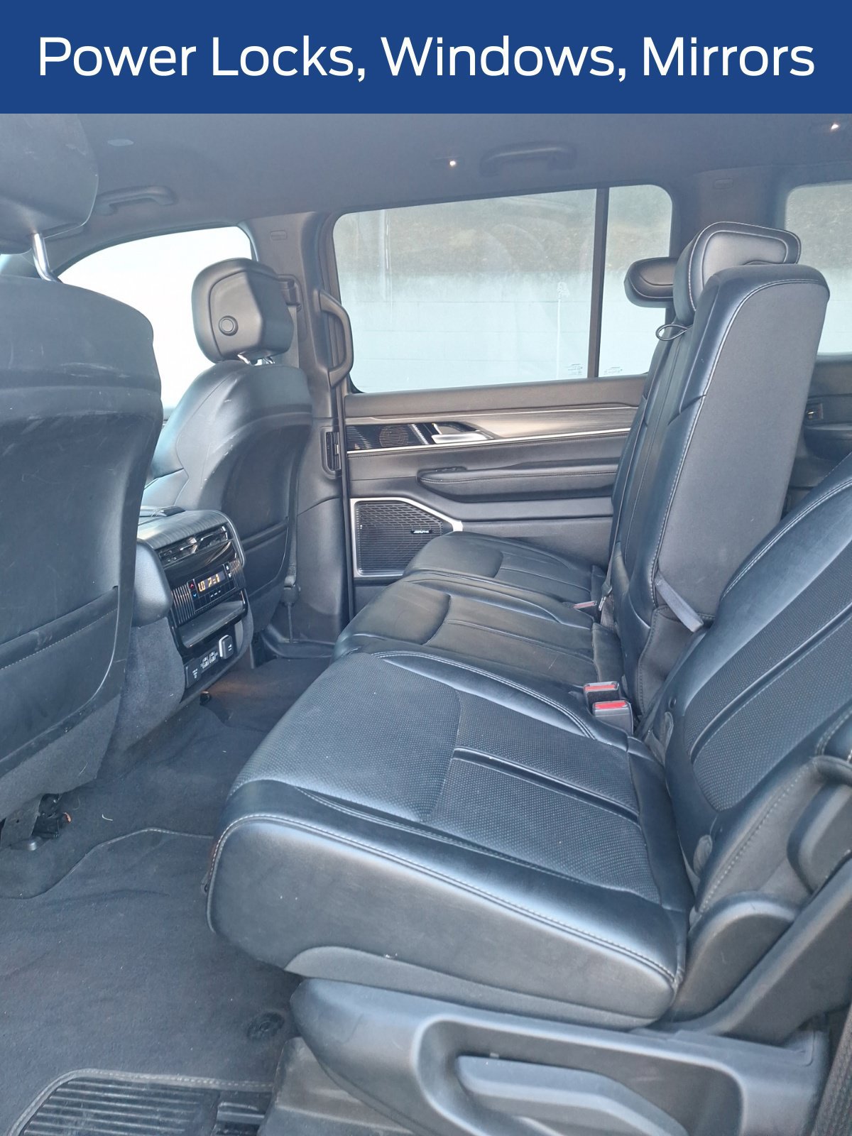 Used 2024 Jeep Wagoneer L Series II w/ Flexible Seating Group AWD/4WD image 18