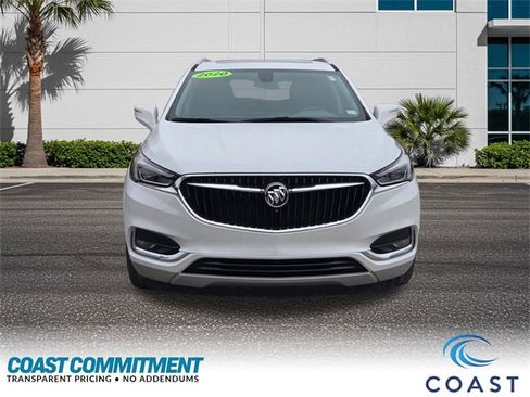 Used 2020 Buick Enclave Essence w/ Sound and Sites Package image 2