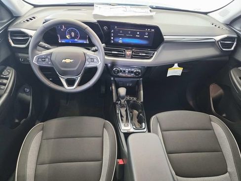 New 2025 Chevrolet TrailBlazer LT w/ Convenience Package image 6