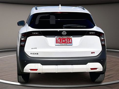 Certified 2025 Nissan Kicks SR image 4