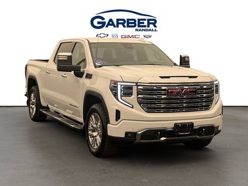 Used 2024 GMC Sierra 1500 Denali w/ Technology Package AWD/4WD image 7