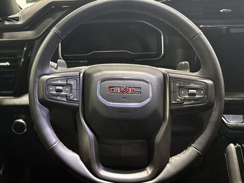 Used 2025 GMC Sierra 1500 AT4 w/ AT4 Premium Package AWD/4WD image 4