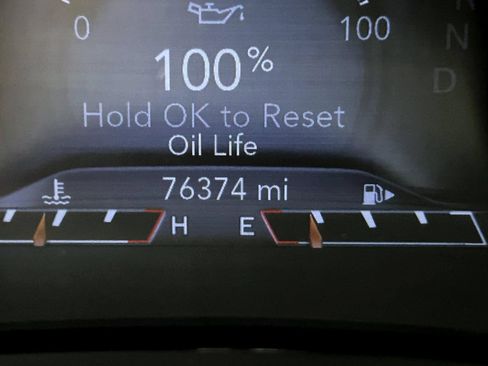 Used 2019 Jeep Cherokee Limited AWD/4WD image 11