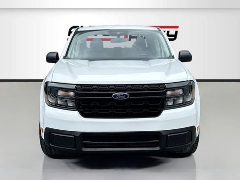 Used 2024 Ford Maverick XLT FWD image 2
