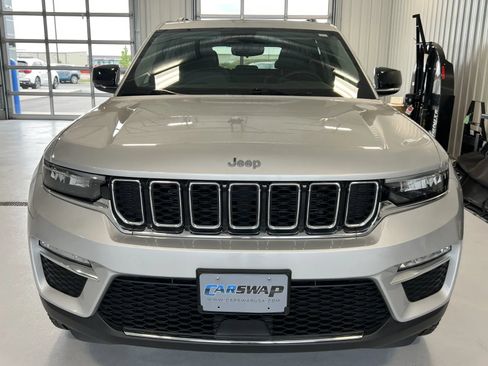 Used 2024 Jeep Grand Cherokee Limited AWD/4WD image 7