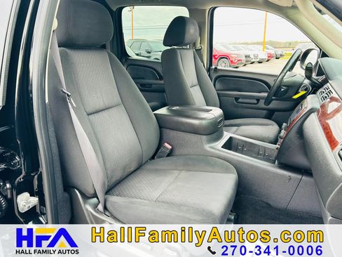 Used 2011 Chevrolet Avalanche LS w/ Convenience Package RWD image 20
