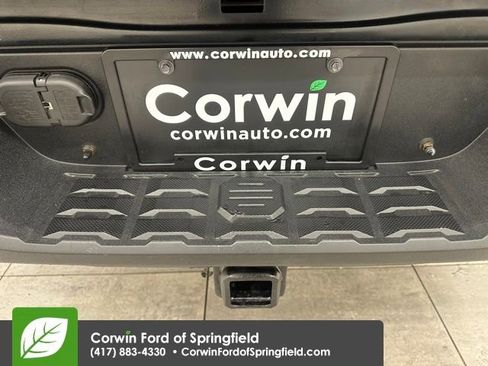 Used 2016 Toyota Tacoma Limited image 16