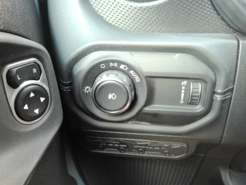Used 2026 Jeep Wrangler Unlimited Rubicon AWD/4WD image 30