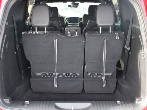 New 2026 Chrysler Pacifica Select image 24