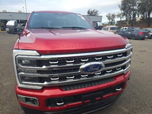 Used 2024 Ford F250 Platinum image 2