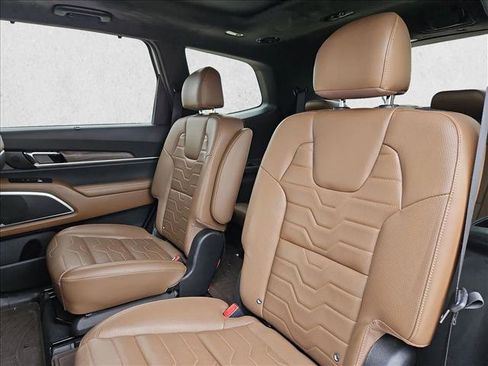 Used 2022 Kia Telluride SX w/ SX Prestige Package AWD/4WD image 19
