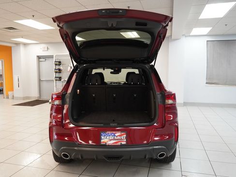 Used 2023 Chevrolet TrailBlazer RS w/ Convenience Package FWD image 9