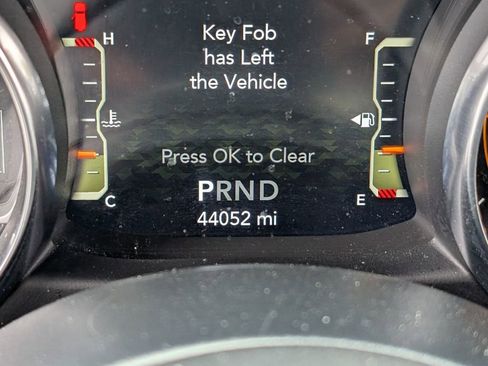 Used 2022 Jeep Wrangler Unlimited Sahara w/ Safety Group image 28