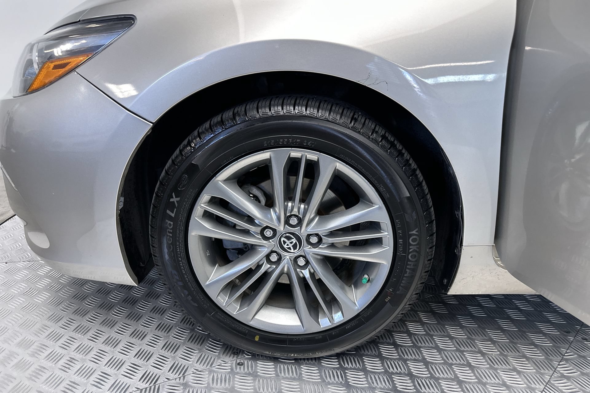 Used 2016 Toyota Camry SE FWD image 26